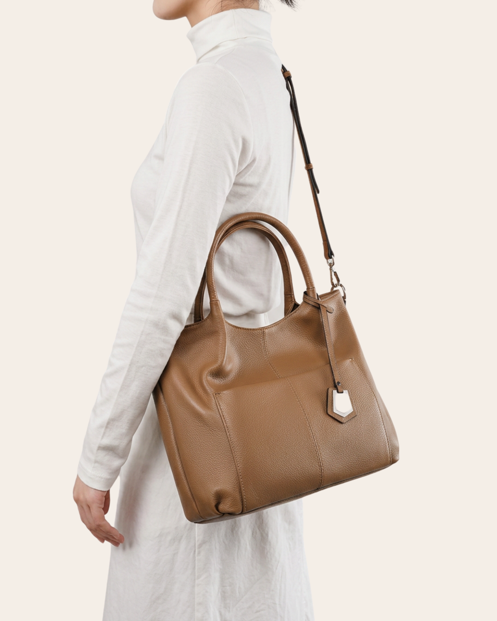 Carry bag, alternate colourway, on-body view